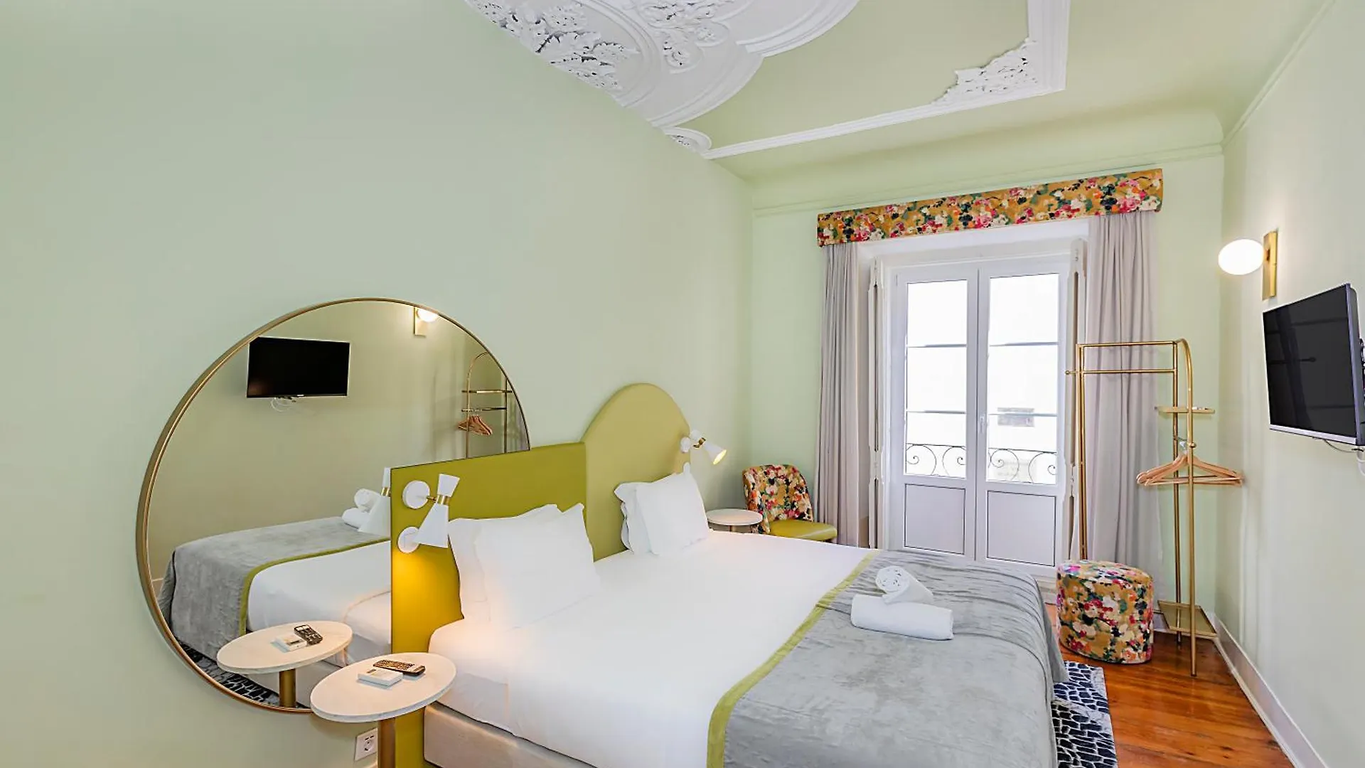 Lr Guest House Lisbon Portugal